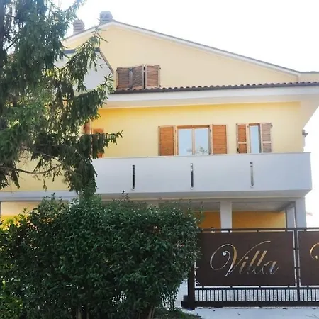 Elvia Pt Apartment Morrovalle